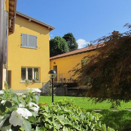 Ostello Residenza Molinatto Oggiono エクステリア 写真