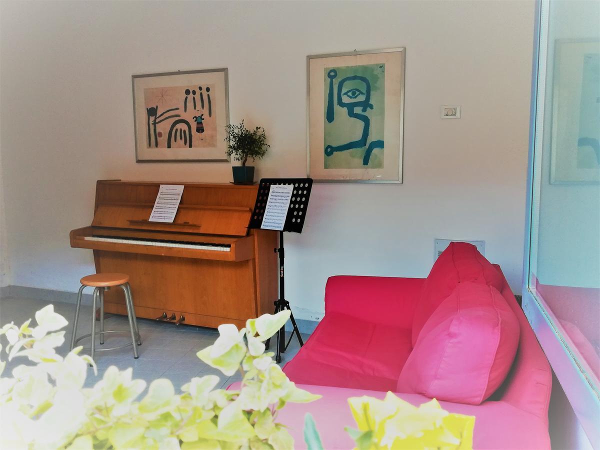 Ostello Residenza Molinatto Oggiono エクステリア 写真