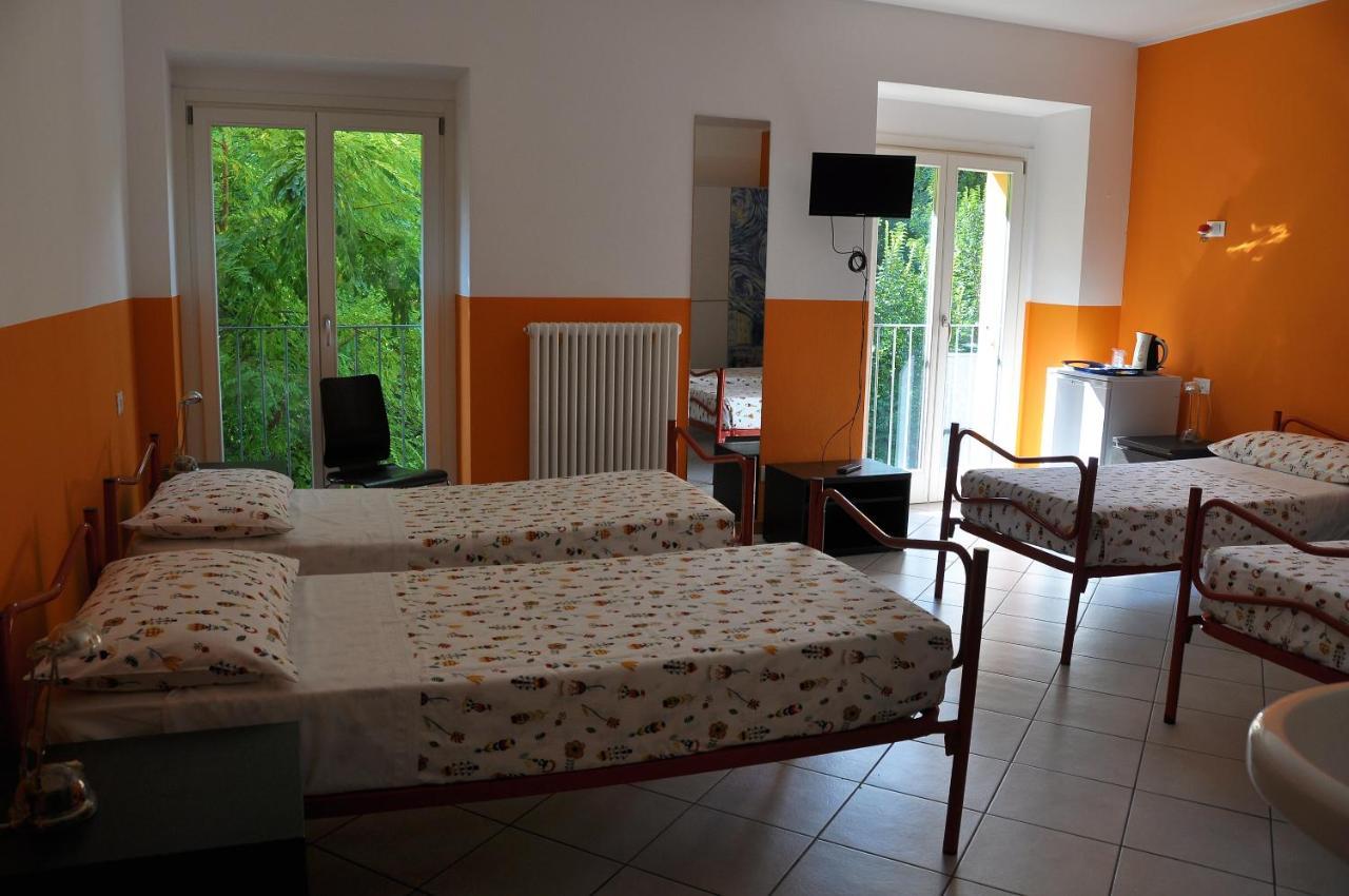 Ostello Residenza Molinatto Oggiono エクステリア 写真