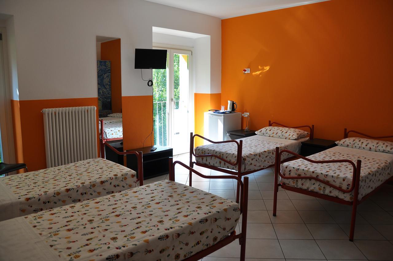 Ostello Residenza Molinatto Oggiono エクステリア 写真