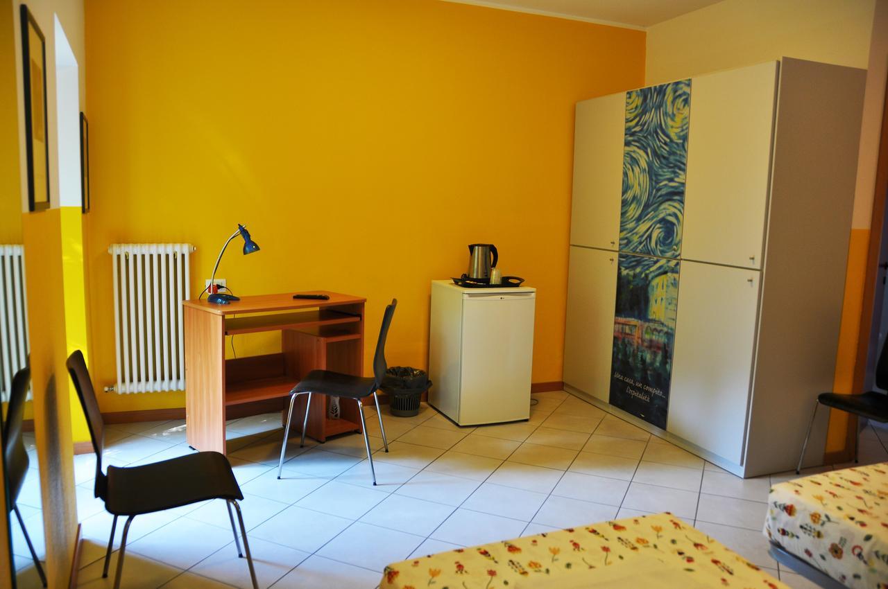 Ostello Residenza Molinatto Oggiono エクステリア 写真