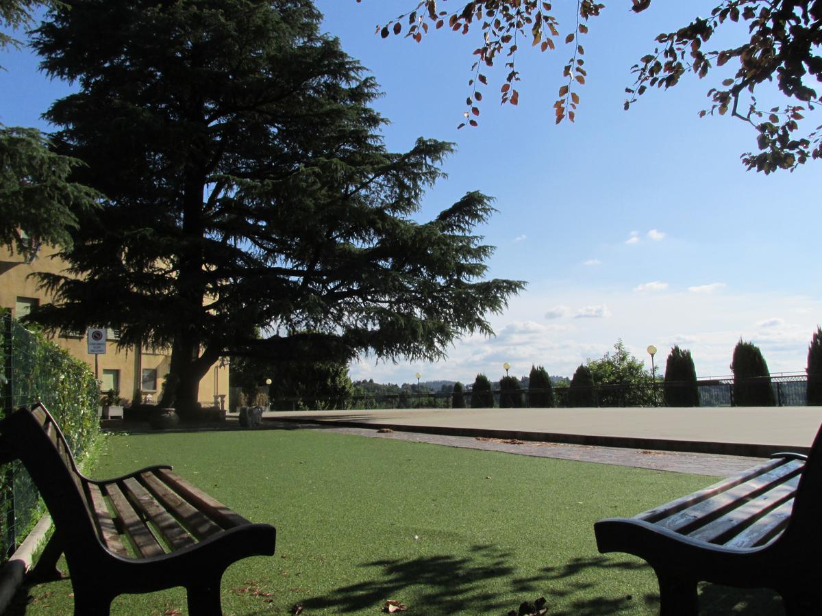 Ostello Residenza Molinatto Oggiono エクステリア 写真